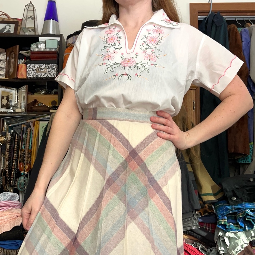 70s Embroidered Peasant Blouse White Pink Floral Cottagecore Boho - Picture 5 of 16